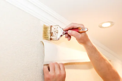 Pose de papier peint à Blou — revêtements muraux et toiles de verre